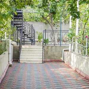 apartament-sofia.alltbilisihotels.com/